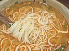 -亮亮面馆(经六路店)