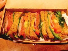 火腿鸡蛋三明治-星巴克(迪士尼小镇店)