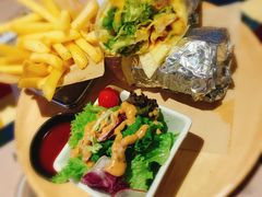 炸鸡蔬菜卷饼套餐-遇见西木美式餐厅(体育路店)