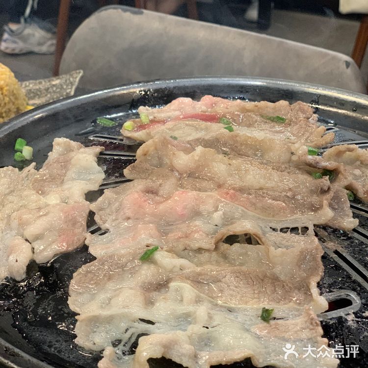 天了噜，这盘鳗鱼上桌神经还会动