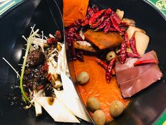 -巴隆门重庆老火锅(太湖路店)