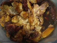 -老码头黑皮肘子锅包肉(赣水路店)