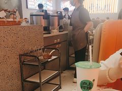 -黄记煌三汁焖锅(新佳丽江汉路店)