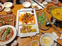 -隔壁老王·家常云南菜(花巷店)