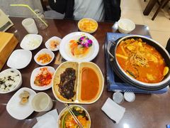-贵宾庄炸酱面·韩式料理(高区店)