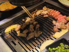 -臻牛烤肉