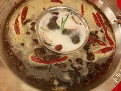 -山城年华老火锅(玉林店)