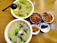 -邱芳粉店(迎宾大道旗舰店)