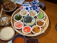 -包整·丝娃娃(一览甲秀楼风景店)