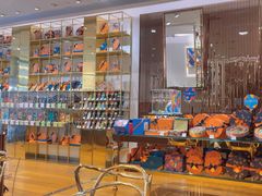 -VENCHI 闻绮(上海佛罗伦萨小镇店)