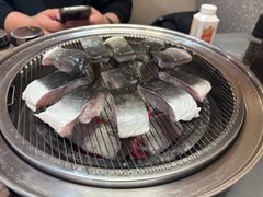 金牌鳗鱼半条-围炉肉舍•炭烤活鳗•丹东海鲜烤肉(步行街店)