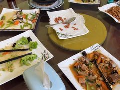 -宾朋海鲜饭庄(兴海路店)