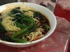 -黎氏老太婆小面馆(临华大厦店)