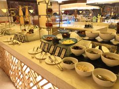 -东西风牛排馆周末烧烤自助(首都机场希尔顿店)