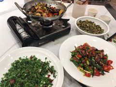 -洈水谣 · 地道荆州松滋菜(菱角湖公园店)