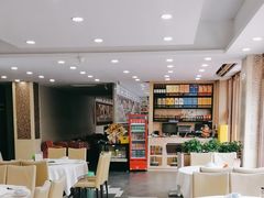 -粤盛海鲜平价店(洛溪食街店)