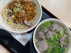 -飞厦老二手槌牛肉丸店