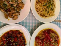 -捌贰虾蟹·江湖菜馆(江汉路店)