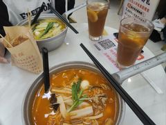 -汤小云火锅米线(钻汇广场店)