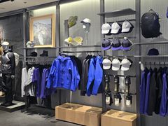 -ARC'TERYX始祖鸟(北京王府中环店)