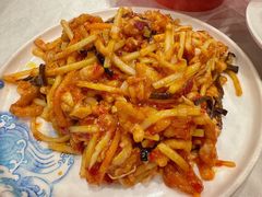 鱼香肉丝-鑫巴蜀小镇 · 水煮鱼专研店(玉桥店)