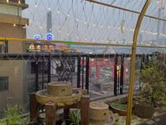 -冰冰龙虾·江湖菜·花园江景餐厅