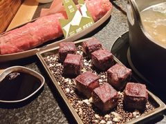 -三出山火锅(南京万象天地店)
