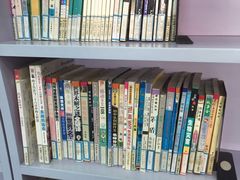 -漕河泾街道图书馆(漕河泾社区文化活动中心店)