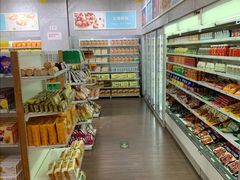 -窦店服务区-停车场