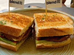 蜂蜜酱香鸡肉三明治-blend咖啡部落(卓悦中心店)