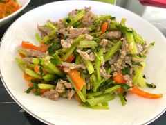 -爱的果实月嫂育婴师(世纪东方店)