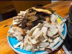 -菌之家·专业纯野生菌火锅·特色炒菌