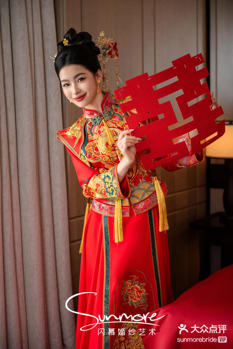 中式红嫁衣太迷人闪慕婚纱