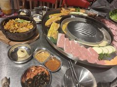 -哈哈碳都·牛肋条无限自助烤肉(台江万达店)
