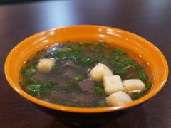 鸭血油豆腐汤-大龙汤包