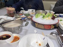 -红鼎豆捞·非遗鲍皇汤火锅(宝丰路店)