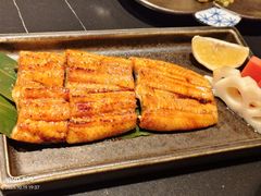 -山川小町·极番烧肉(新地假日广场店)