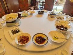 -云南荟·湖畔领宴(领事馆店)