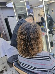 点击看大图 -藤野造型烫发染发