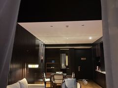 -深圳隐秀山居酒店
