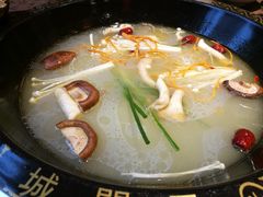 -椒香城门口重庆老火锅(美颂广场店)