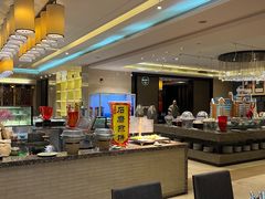 -天津京基皇冠假日酒店
