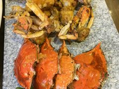 咸蛋黄焗梭子蟹-滨海小渔村·海肠捞饭·鲅鱼水饺·特色老火鱼丸汤(华田店)