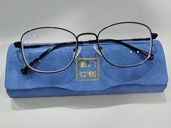 -豪门视光·星趣控·蔡司依视路眼镜代理商(中央大街店)