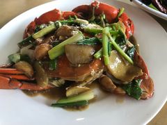 -大树下海鲜饭店