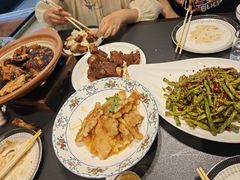 -老码头黑皮肘子锅包肉熏酱水饺(文政街店)