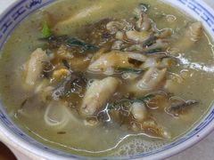 特色雪菜煨黄鱼面-明呈黄鱼面馆(斜土路店)