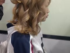 -首脑美容美发化妆美甲培训学校(长沙校区)