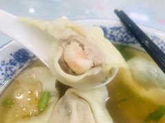 -滋滋香馄饨(听海路店)