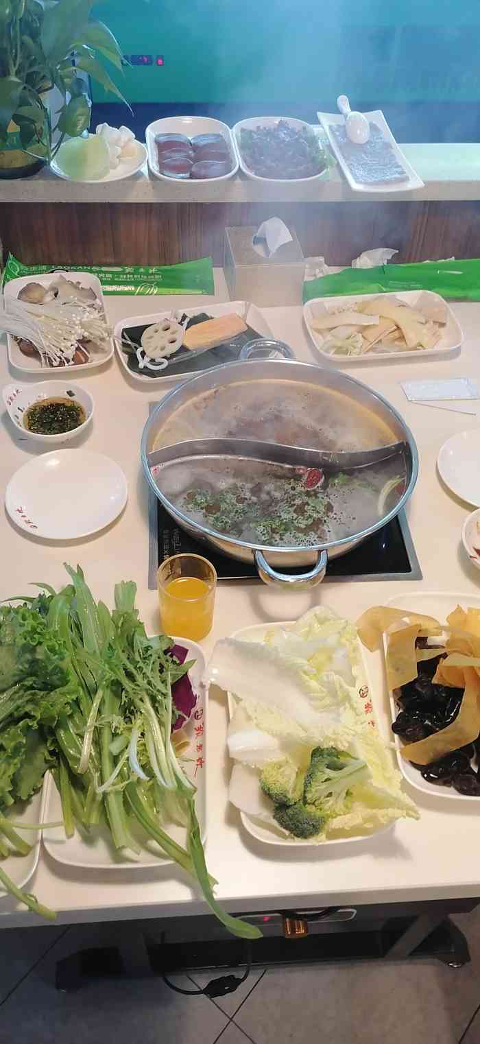 张老坎轻火锅(昌平店)-"火锅不辣,,,本来想点大虾确点成了小虾还.